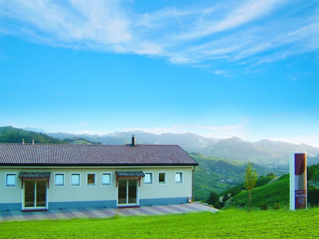 Agriturismo Mezzaluna Hotell Montalto Pavese Exteriör bild